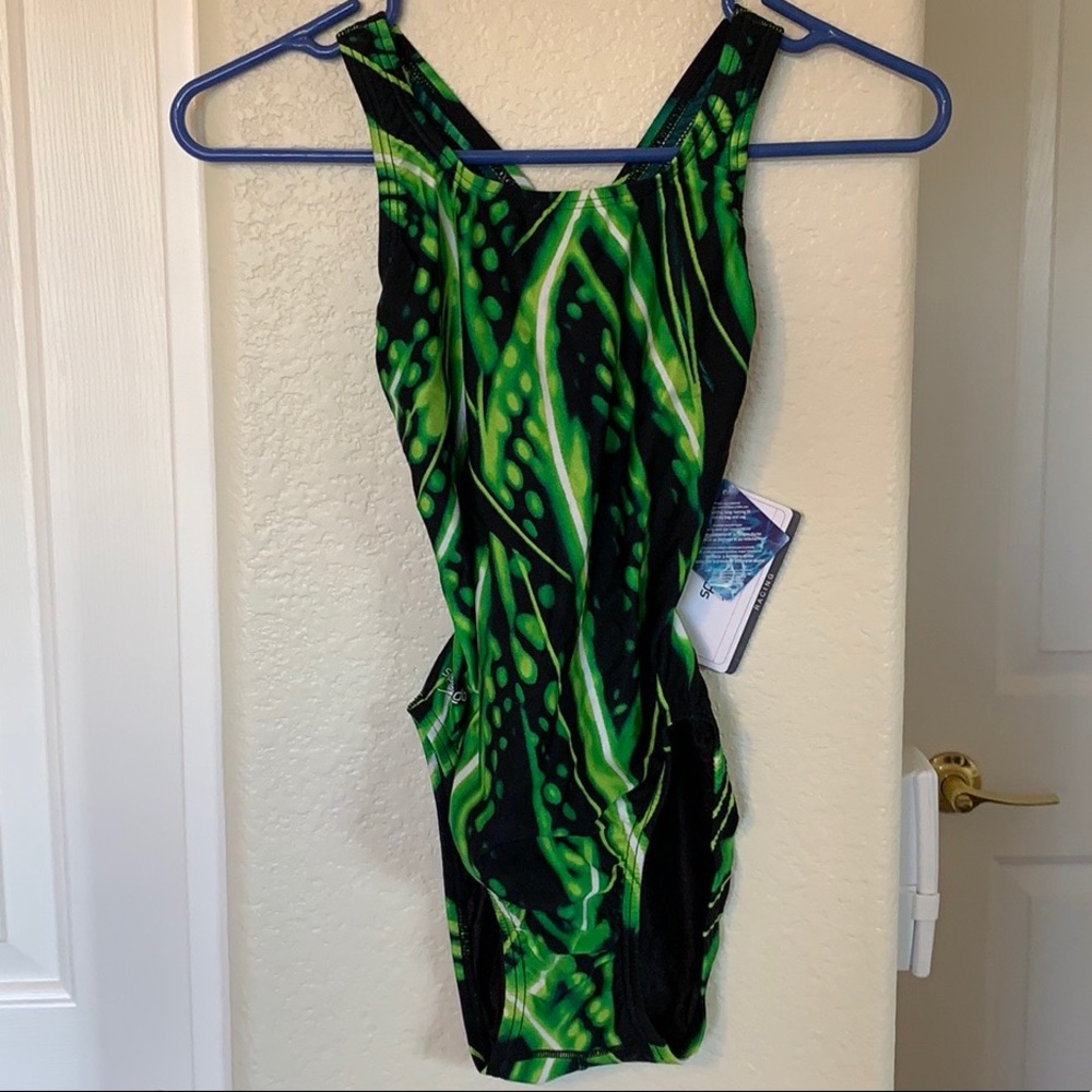NWT Woman’s Speedo Size 6/32 Black w/Green Design